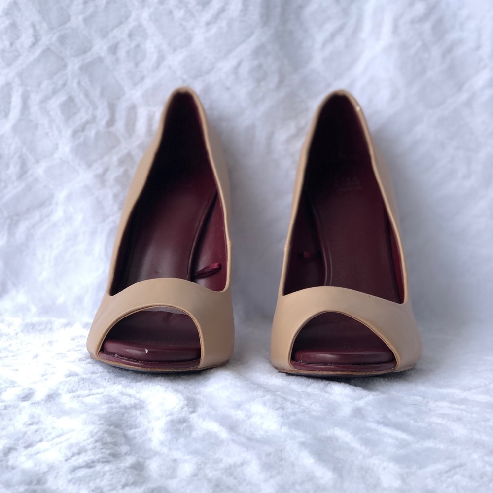 Zara II Peep Toe Leather Pumps